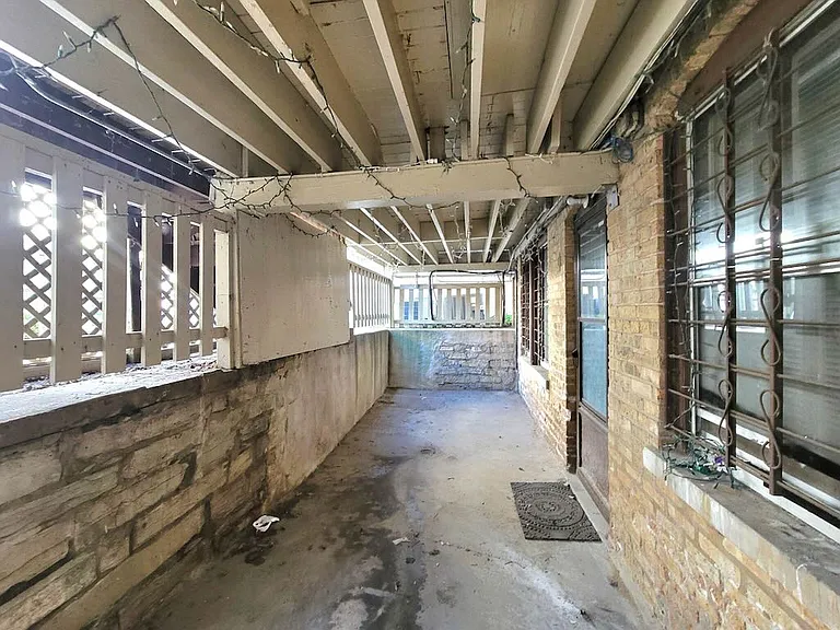626 W Wellington Ave #RG — Photo 19