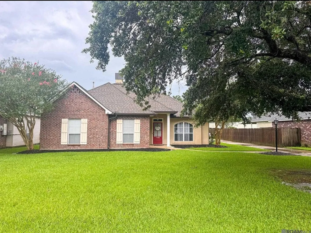 4 bed, 1705 sqft, $2,500 — Photo 3