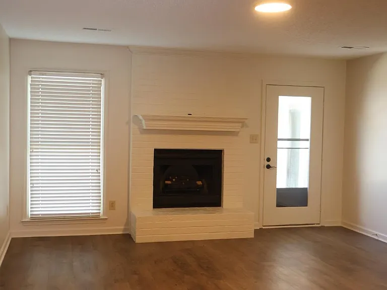 6864 Steeplechase Dr NW — Photo 18