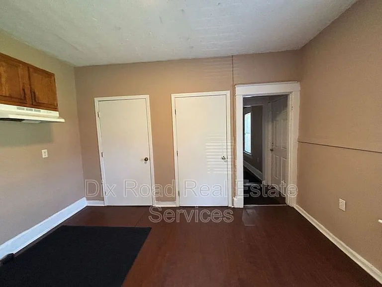 1618 Taylor Ave — Photo 9