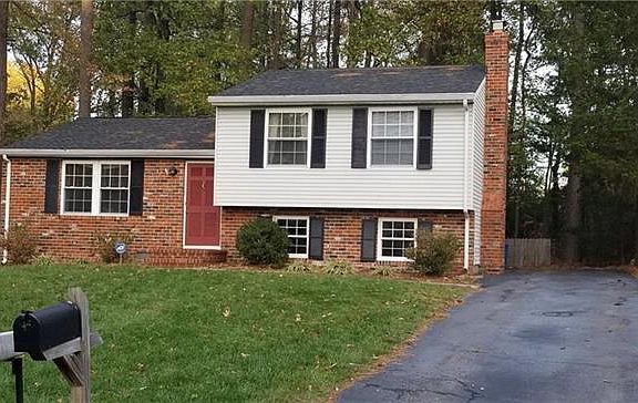 3rd image of 9721 Laurel Pine Dr