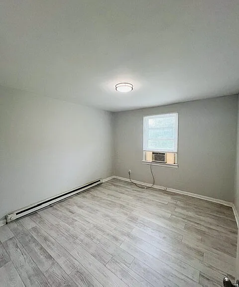 1221 Montgomery Ave — Photo 6