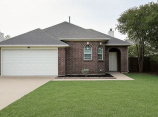 534 Meadow Ln, Forney, TX 75126