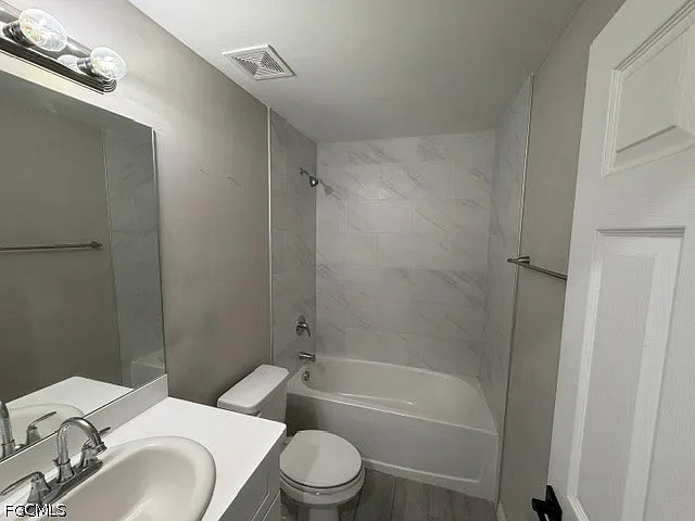 740 Foxtail St E — Photo 5