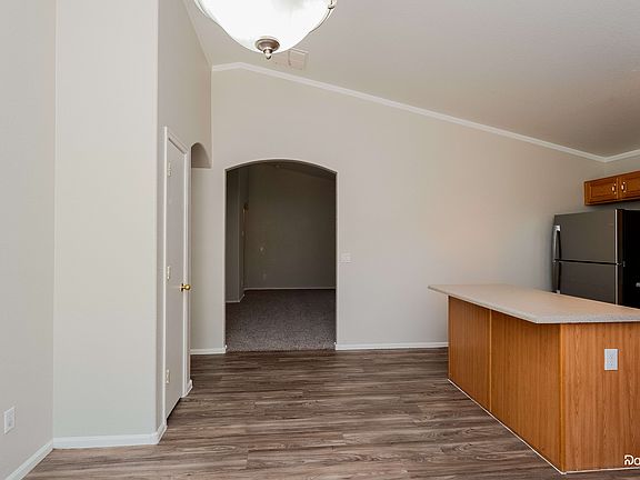 2nd image of 1048 E Monteleone St