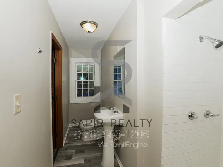1441 Boulevard Lorraine SW — Photo 17