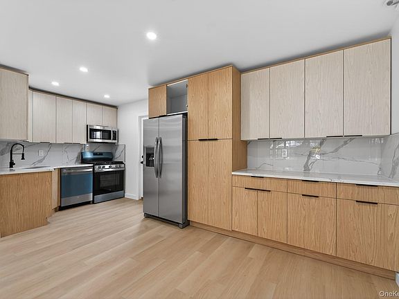 3rd image of 114-25 200th Street