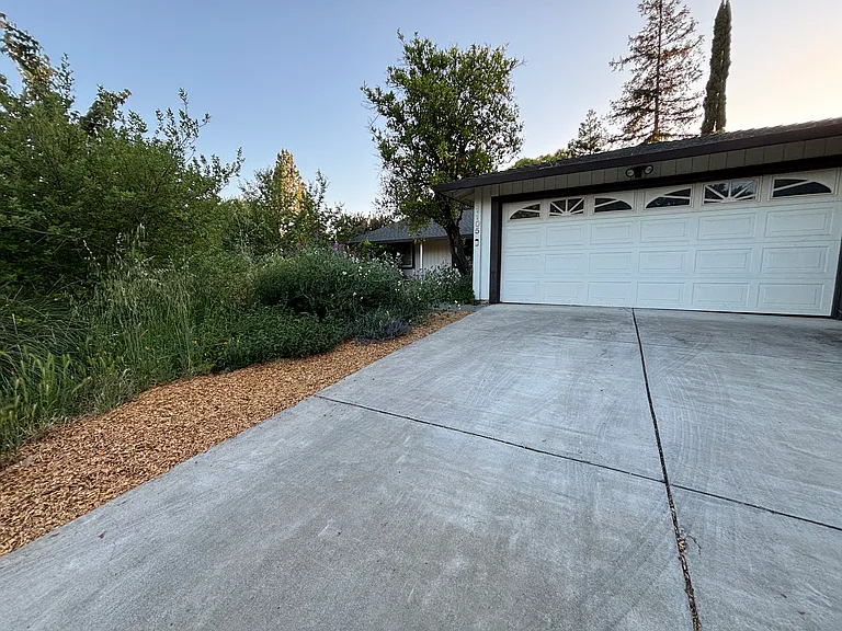 1105 Cabot St — Photo 1