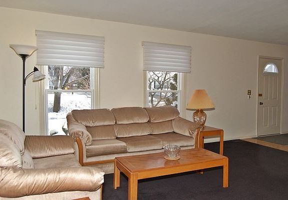 4th image of 525 Waterford Dr
