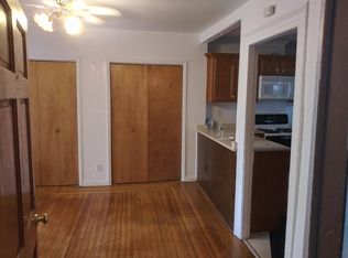 114 1st St APT 2, Troy, NY 12180