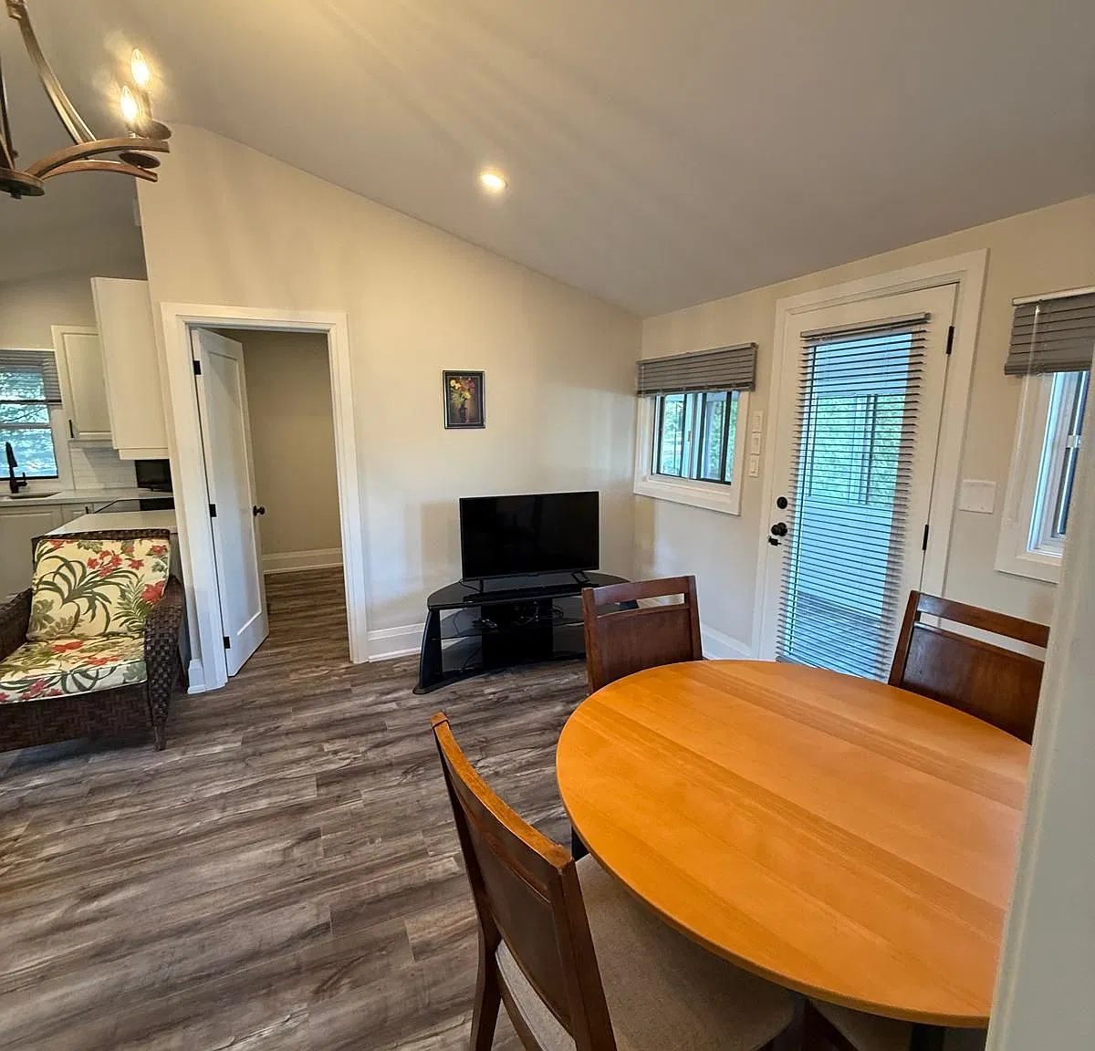 3 bed, $2,700 — Photo 4