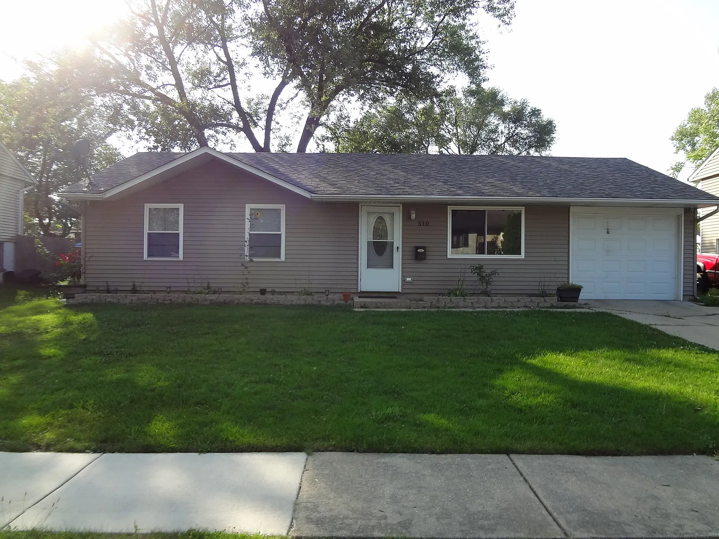 510 Sherwood Dr photo 1