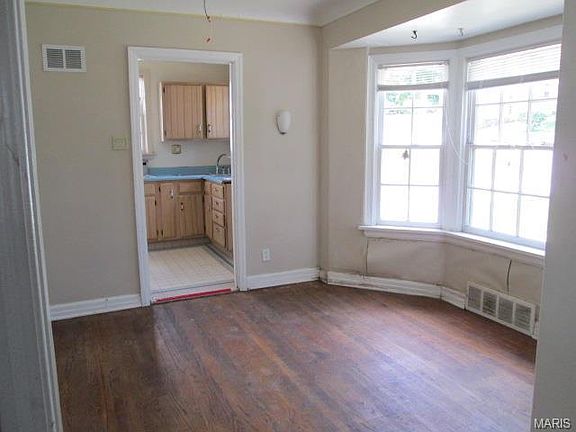 4th image of 6908 Florian Ave
