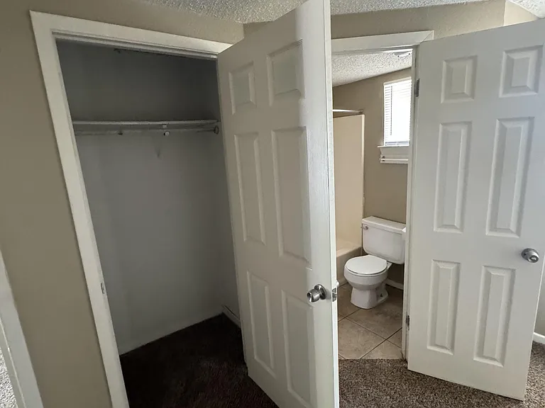602 N 2nd St #1-D — Photo 7
