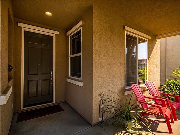 2nd image of 1480 Snapdragon Ln
