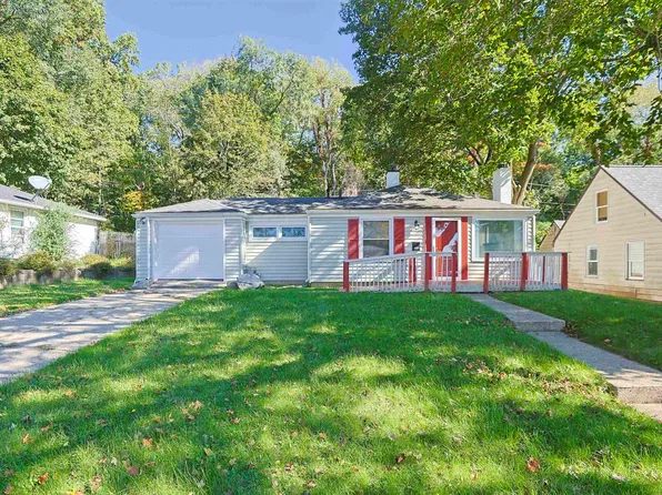 2616 Woodmont Dr, South Bend, IN 46614
