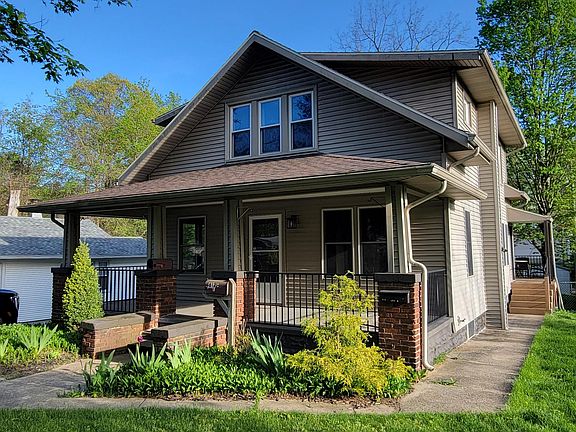 2nd image of 812 Clay St #A
