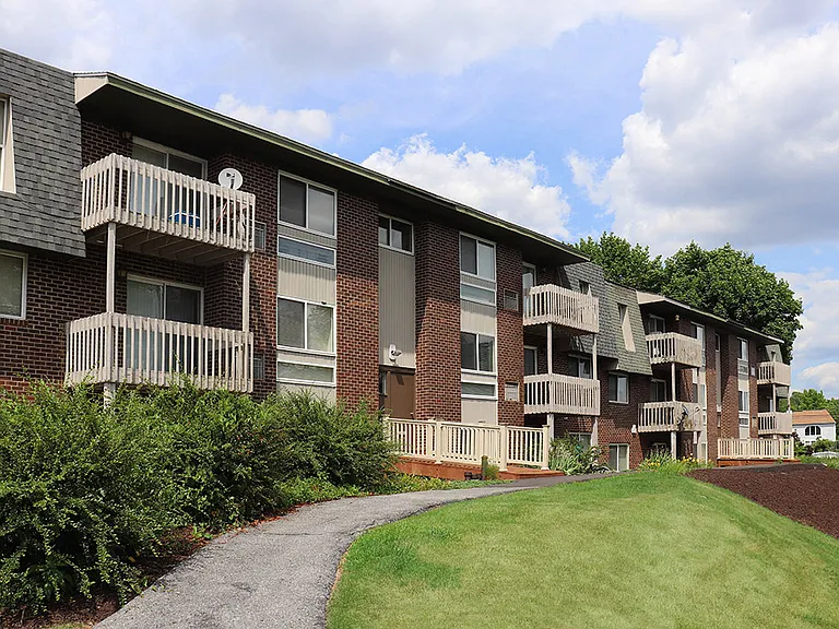 Spring Ridge Apartments — Photo 11