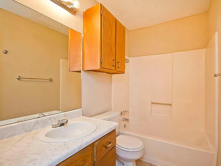 126 Sandstone Dr #F — Photo 14