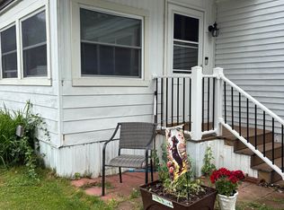 15 Quinn St, Tilton, NH 03276