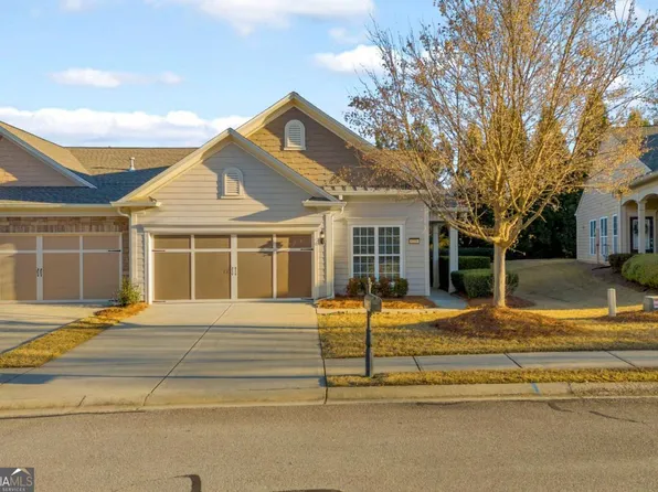 6116 Longleaf Dr, Hoschton, GA 30548