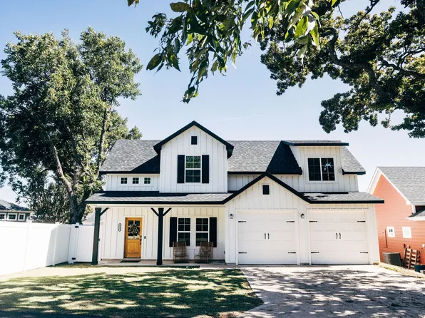 216 Wilson St, Lake Dallas, TX 75065