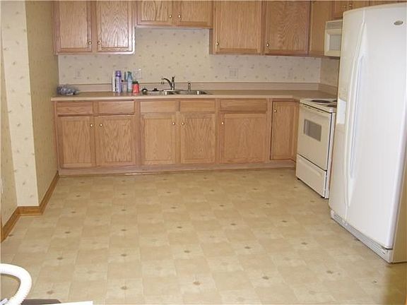 5th image of 3942 Oak Harbor Ln