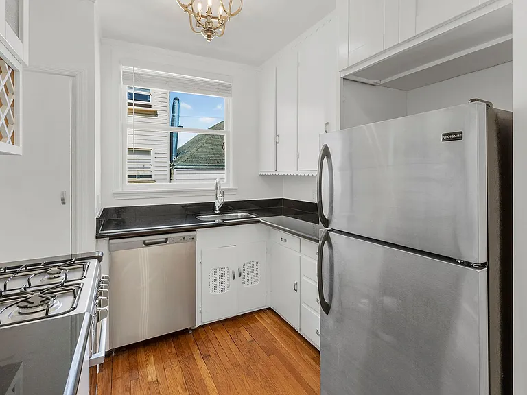 1444 7th Ave #206 — Photo 8