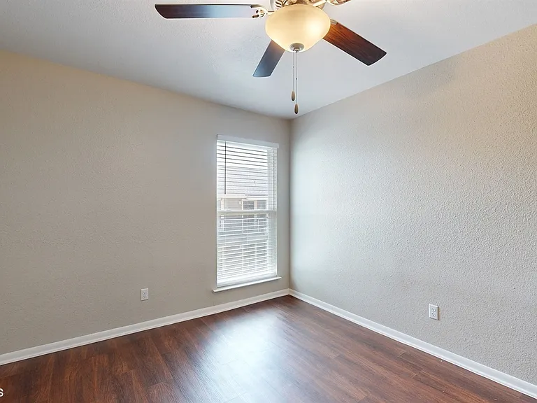 Unit bedroom