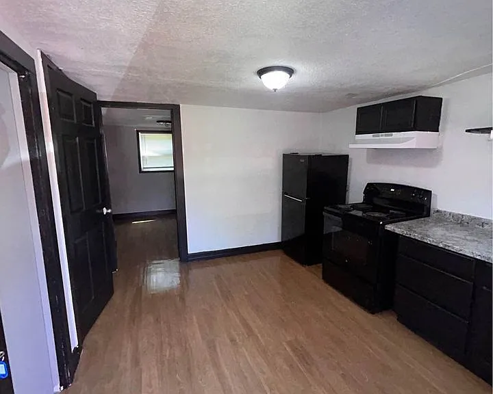 9106 Bertwood St #C — Photo 6