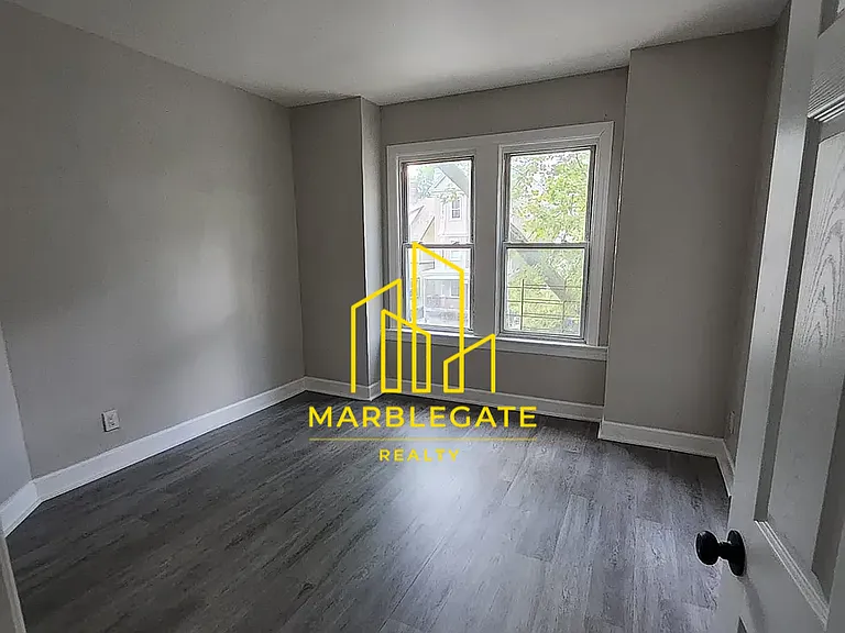 136 Shepard Ave #55 — Photo 5
