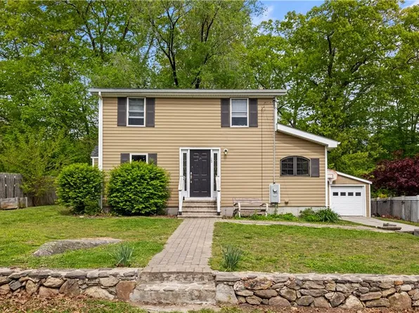 13 Oliver St, Glocester, RI 02814