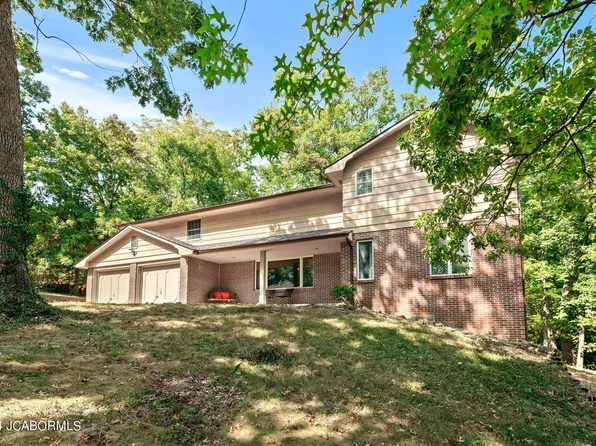 1900 Woodclift Dr, Jefferson City, MO 65109