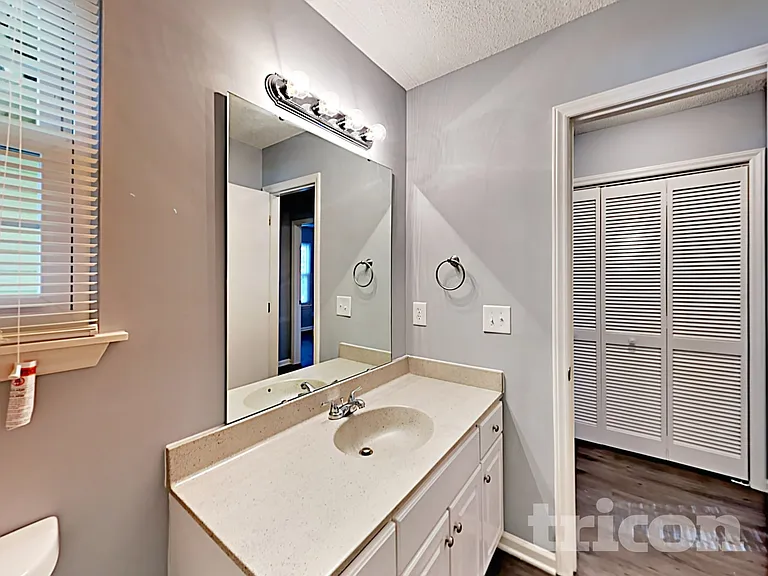 10334 Creswell Ct — Photo 12