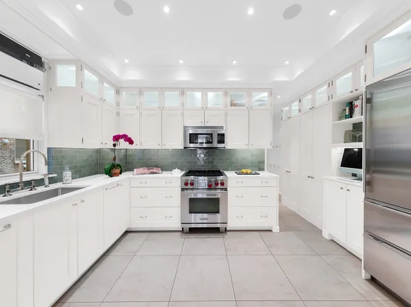 1150 5th Avenue image 2 of 9