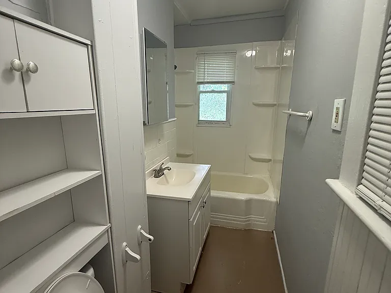 105 Rhodes St #2 — Photo 3