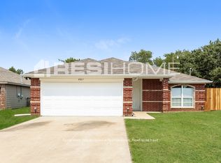 4927 Fitzhugh Ave, Fort Worth, TX 76105