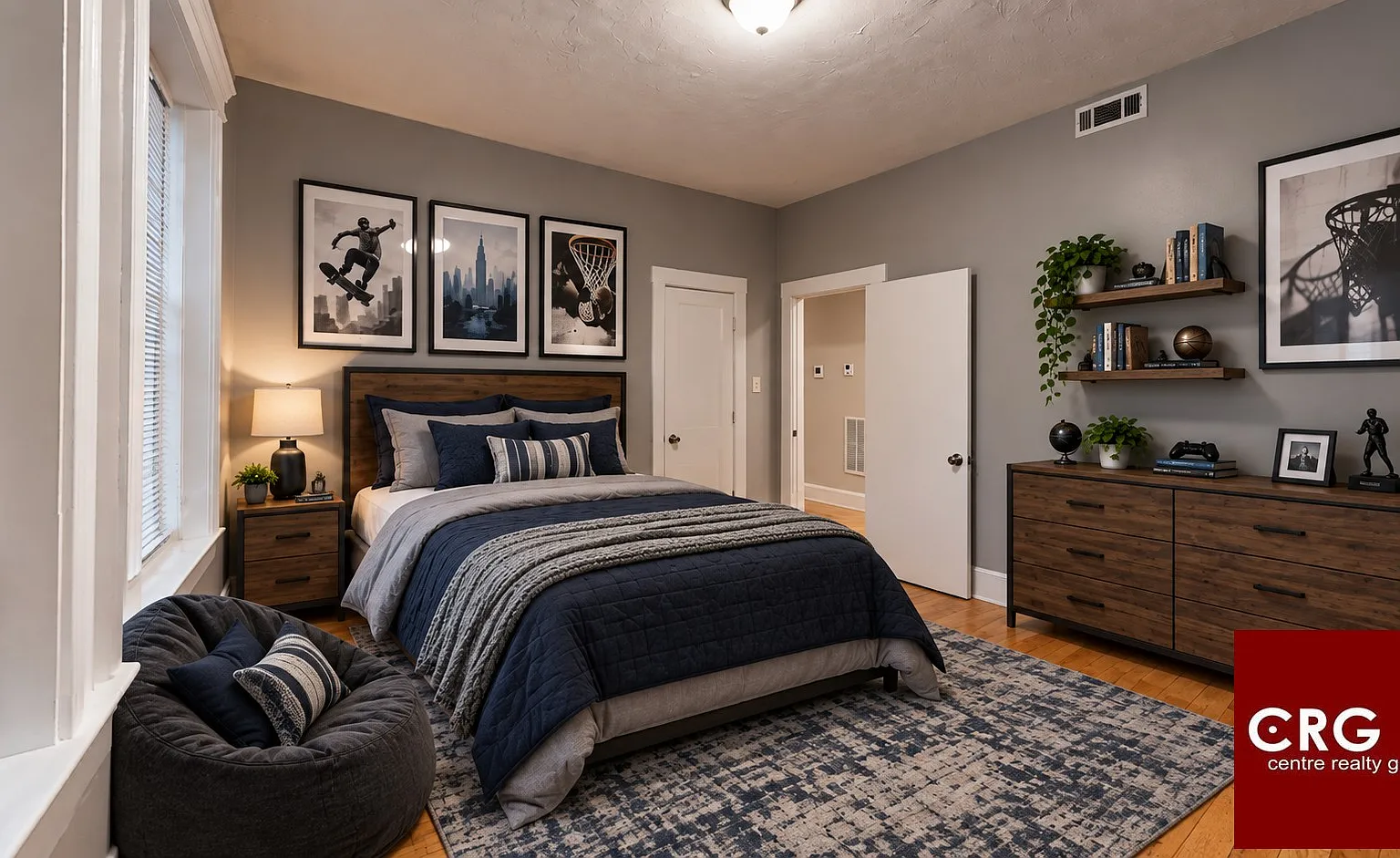 4 bed, 1.0 bath, 1100 sqft, $3,600 — Photo 3