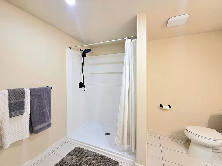 2211 NW Cascade Ave — Photo 22