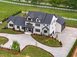 102 Steeplechase Ln, Nashville, TN 37221