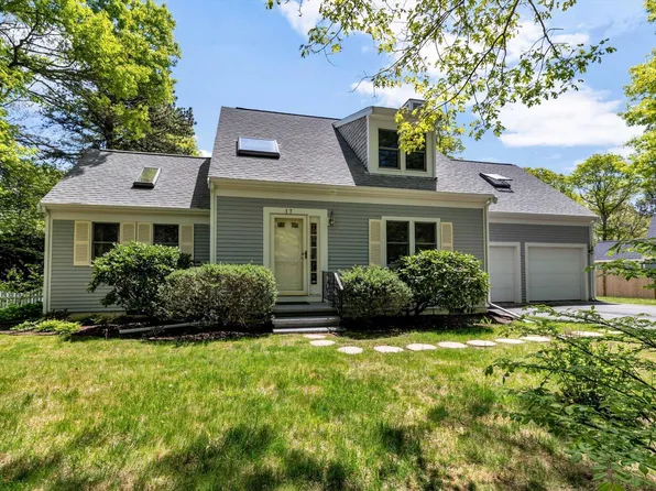 17 Greenway Circle, Sandwich, MA 02563