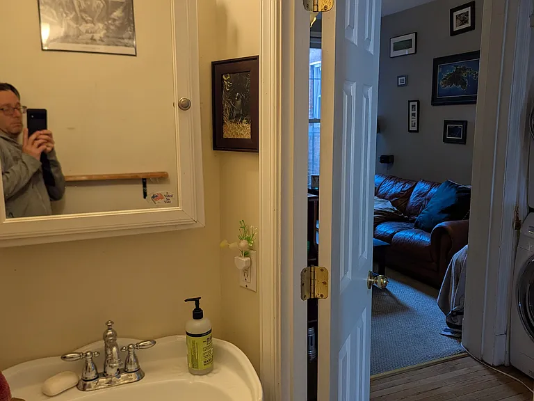 313 K St NE — Photo 7