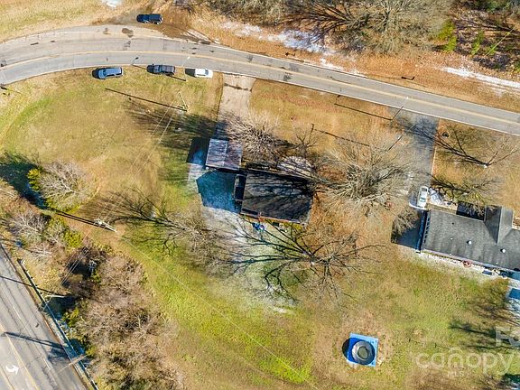 4th image of 1750 Melrose Dr