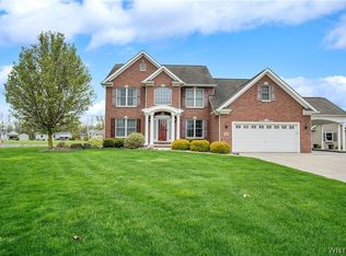 3656 Timberlink Rd, North Tonawanda, NY 14120