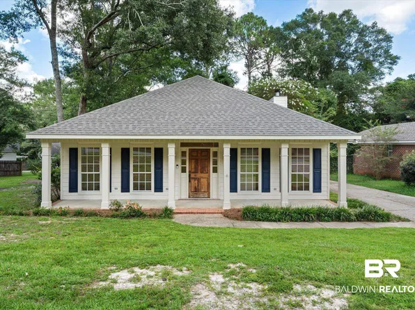 3032 Autumn Ridge Dr W, Mobile, AL 36695