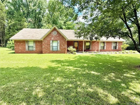801 Meadowrue Rd, Russellville, AR 72802