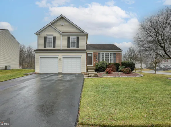15 E Hawthorne Dr, Newark, DE 19702