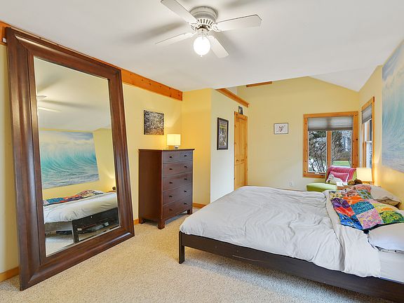 5th image of 30 McGuirk St