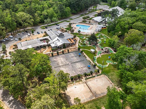 4th image of 17120 Rosewood Ln