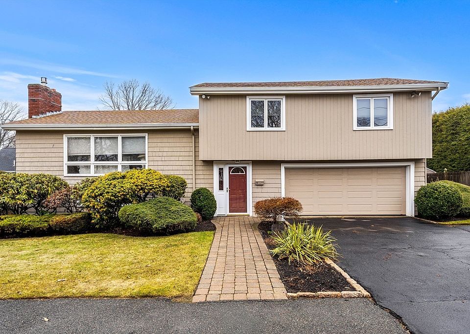 1st image of 8 Summit View Dr